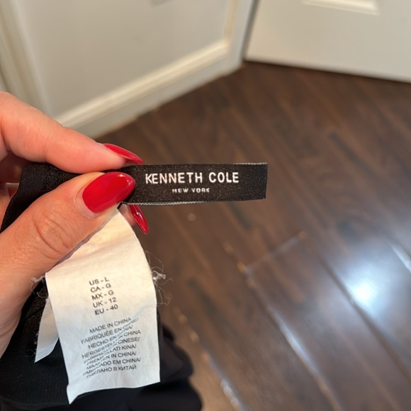 Kenneth Cole One Piece - Picture 14 of 15